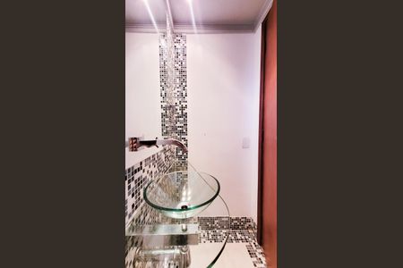 Casa de condomínio à venda com 404m², 3 quartos e 1 vagaLavabo