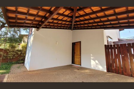 Casa de condomínio à venda com 404m², 3 quartos e 1 vagaFachada