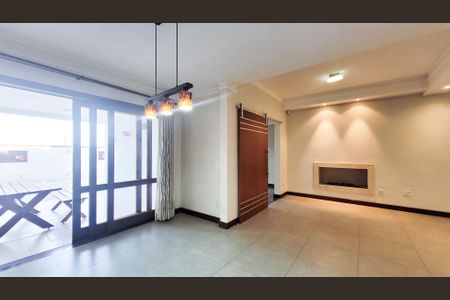 Casa de condomínio à venda com 404m², 3 quartos e 1 vagaSala