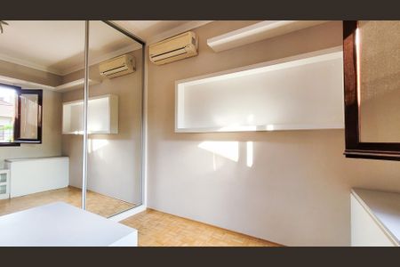 Casa de condomínio à venda com 404m², 3 quartos e 1 vagaQuarto 1