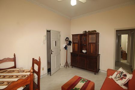 Casa à venda com 66m², 2 quartos e sem vagaSala