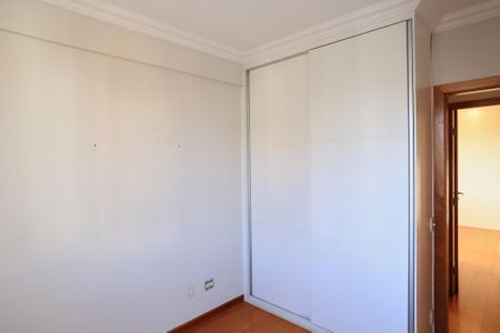 Apartamento à venda com 80m², 3 quartos e 2 vagas Apartamento à venda com 80m², 3 quartos e 2 vagasQuarto