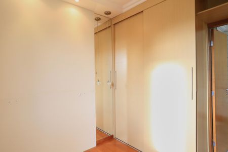 Apartamento à venda com 80m², 3 quartos e 2 vagas Apartamento à venda com 80m², 3 quartos e 2 vagasSuíte