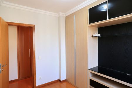 Apartamento à venda com 80m², 3 quartos e 2 vagas Apartamento à venda com 80m², 3 quartos e 2 vagasQuarto 1