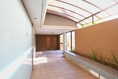 Apartamento à venda com 80m², 3 quartos e 2 vagas Apartamento à venda com 80m², 3 quartos e 2 vagasÁrea comum - Salão de festas