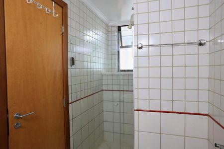 Apartamento à venda com 80m², 3 quartos e 2 vagas Apartamento à venda com 80m², 3 quartos e 2 vagasBanheiro da Suíte