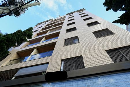 Apartamento à venda com 80m², 3 quartos e 2 vagas Apartamento à venda com 80m², 3 quartos e 2 vagasFachada