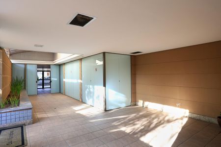 Apartamento à venda com 80m², 3 quartos e 2 vagas Apartamento à venda com 80m², 3 quartos e 2 vagasÁrea comum - Salão de festas