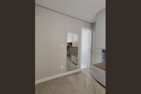 Casa de condomínio à venda com 160m², 3 quartos e 2 vagas Casa de condomínio à venda com 160m², 3 quartos e 2 vagasSuíte