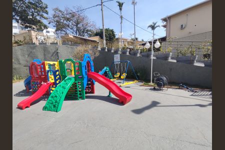 Casa de condomínio à venda com 160m², 3 quartos e 2 vagas Casa de condomínio à venda com 160m², 3 quartos e 2 vagasÁrea comum - Playground