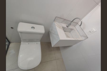 Casa de condomínio à venda com 160m², 3 quartos e 2 vagas Casa de condomínio à venda com 160m², 3 quartos e 2 vagasBanheiro Social