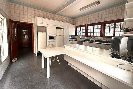 Casa à venda com 367m², 4 quartos e 3 vagas