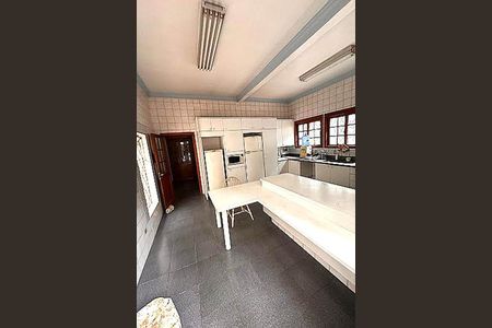 Casa à venda com 367m², 4 quartos e 3 vagas