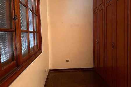 Casa à venda com 367m², 4 quartos e 3 vagas