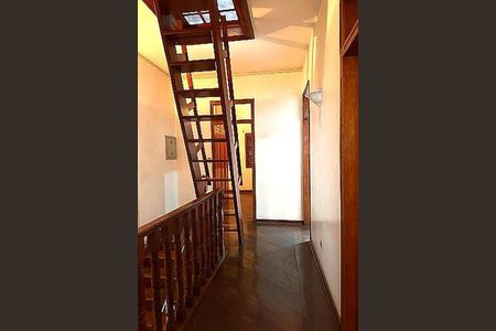 Casa à venda com 367m², 4 quartos e 3 vagas