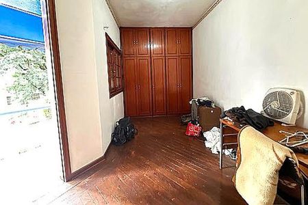 Casa à venda com 367m², 4 quartos e 3 vagas