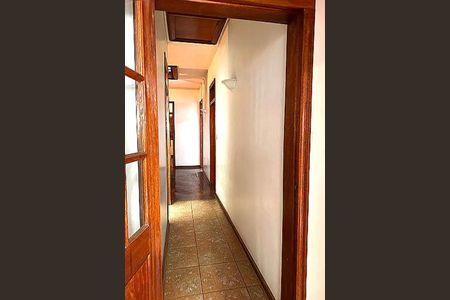 Casa à venda com 367m², 4 quartos e 3 vagas