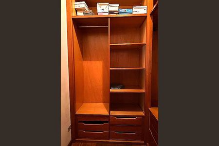 Casa à venda com 367m², 4 quartos e 3 vagas