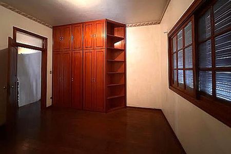 Casa à venda com 367m², 4 quartos e 3 vagas