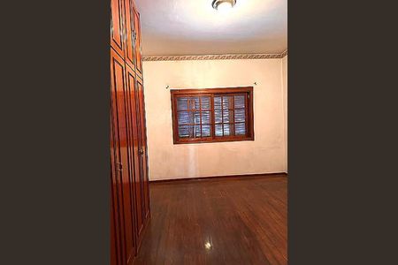 Casa à venda com 367m², 4 quartos e 3 vagas