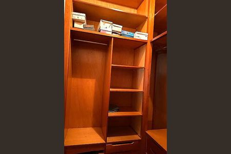 Casa à venda com 367m², 4 quartos e 3 vagas