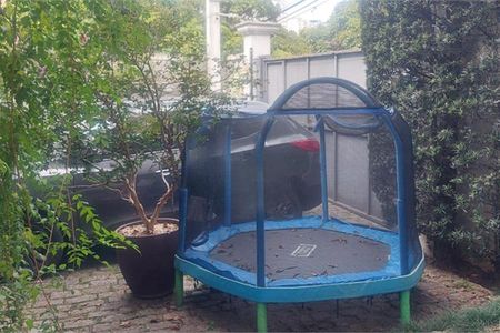 Casa à venda com 406m², 4 quartos e 4 vagas