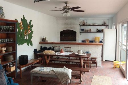 Casa à venda com 4 quartos, 406m² em Pacaembu, São Paulo