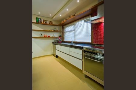 Casa à venda com 500m², 3 quartos e 3 vagas