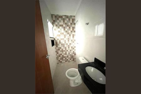 Casa à venda com 3 quartos, 100m² em Parque Tomas Saraiva, São Paulo