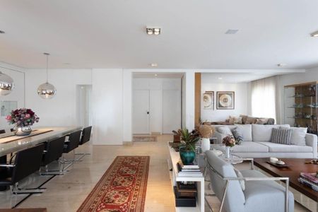 Apartamento à venda com 4 quartos, 302m² em Vila Uberabinha, São Paulo