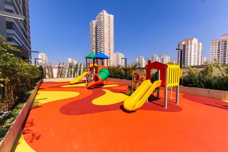 Apartamento à venda com 125m², 3 quartos e 2 vagas Apartamento à venda com 125m², 3 quartos e 2 vagasÁrea comum - Playground
