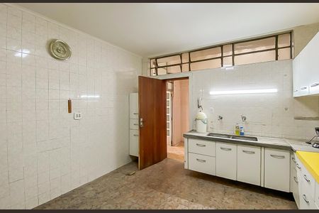 Casa para alugar com 550m², 5 quartos e 20 vagas Casa para alugar com 550m², 5 quartos e 20 vagasCozinha