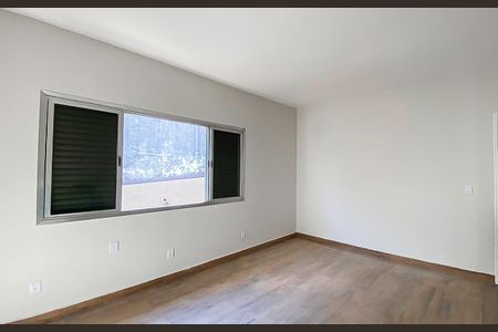 Casa para alugar com 550m², 5 quartos e 20 vagas Casa para alugar com 550m², 5 quartos e 20 vagasSuite 3