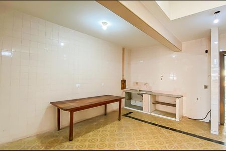 Casa para alugar com 550m², 5 quartos e 20 vagas Casa para alugar com 550m², 5 quartos e 20 vagasÁrea de Serviço