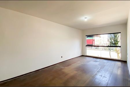 Casa para alugar com 550m², 5 quartos e 20 vagas Casa para alugar com 550m², 5 quartos e 20 vagasSala