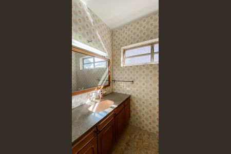 Casa para alugar com 550m², 5 quartos e 20 vagas Casa para alugar com 550m², 5 quartos e 20 vagasBanheiro