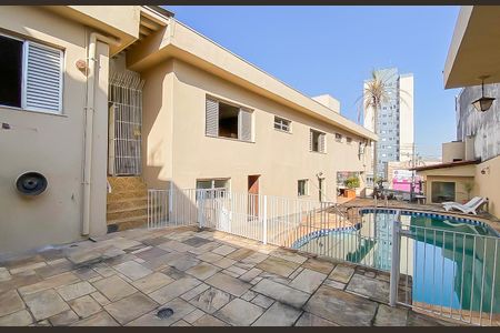 Casa para alugar com 550m², 5 quartos e 20 vagas Casa para alugar com 550m², 5 quartos e 20 vagasPiscina