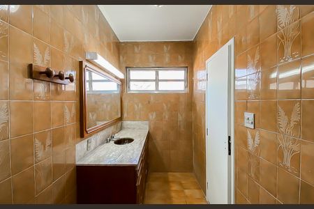 Casa para alugar com 550m², 5 quartos e 20 vagas Casa para alugar com 550m², 5 quartos e 20 vagasBanheiro da Suíte 2