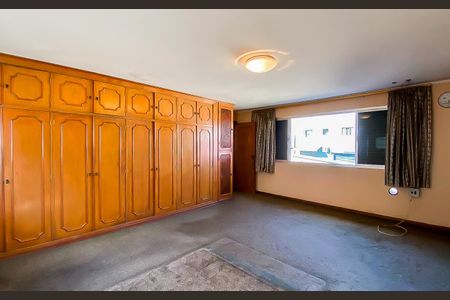 Casa para alugar com 550m², 5 quartos e 20 vagas Casa para alugar com 550m², 5 quartos e 20 vagasSuite 1