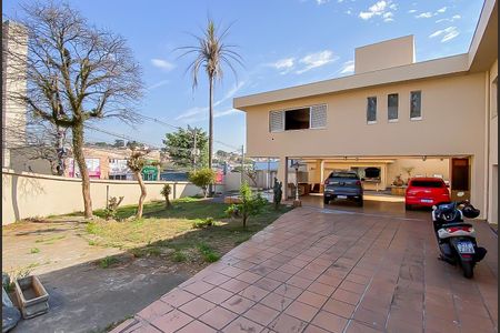 Casa para alugar com 550m², 5 quartos e 20 vagas Casa para alugar com 550m², 5 quartos e 20 vagasGaragem