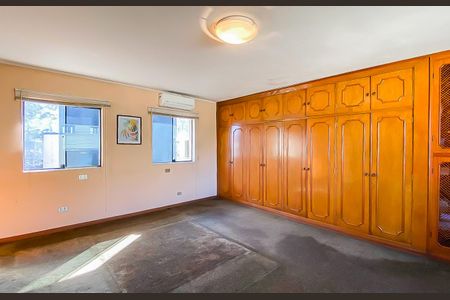 Casa para alugar com 550m², 5 quartos e 20 vagas Casa para alugar com 550m², 5 quartos e 20 vagasSuite 1