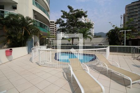 Apartamento à venda com 68m², 2 quartos e 1 vagaÁrea comum - Piscina