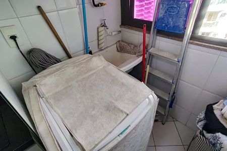 Apartamento à venda com 68m², 2 quartos e 1 vagaÁrea de Serviço