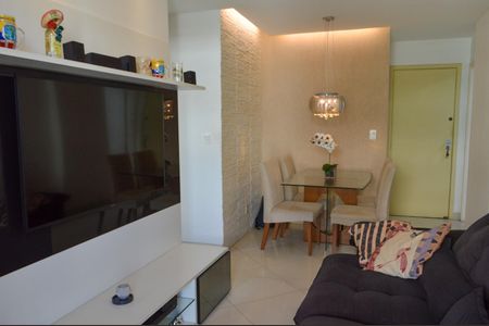 Sala de apartamento à venda com 2 quartos, 68m² em Barra Olímpica, Rio de Janeiro