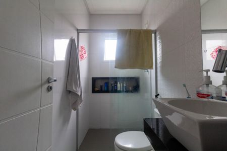 Casa à venda com 100m², 2 quartos e 2 vagasBanheiro 1