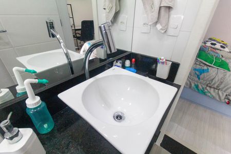 Casa à venda com 100m², 2 quartos e 2 vagasBanheiro 2