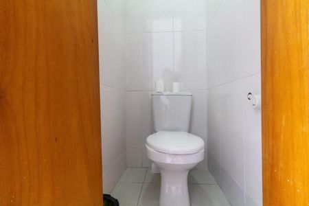 Casa à venda com 100m², 2 quartos e 2 vagasLavabo