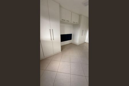 Apartamento à venda com 221m², 4 quartos e 3 vagas Apartamento à venda com 221m², 4 quartos e 3 vagasQuarto 2