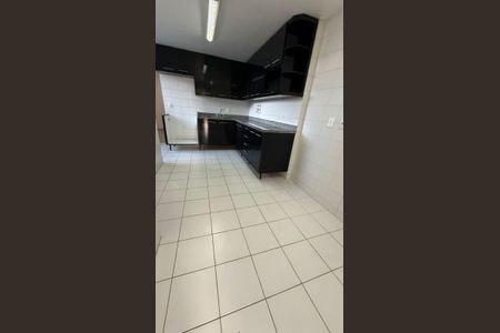 Apartamento à venda com 221m², 4 quartos e 3 vagas Apartamento à venda com 221m², 4 quartos e 3 vagasCozinha