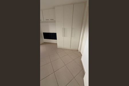 Apartamento à venda com 221m², 4 quartos e 3 vagas Apartamento à venda com 221m², 4 quartos e 3 vagasQuarto 2
